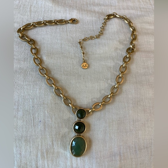 Anne Klein‎ Chain Link Necklace w/ Green Drop Pendant - Picture 2 of 7